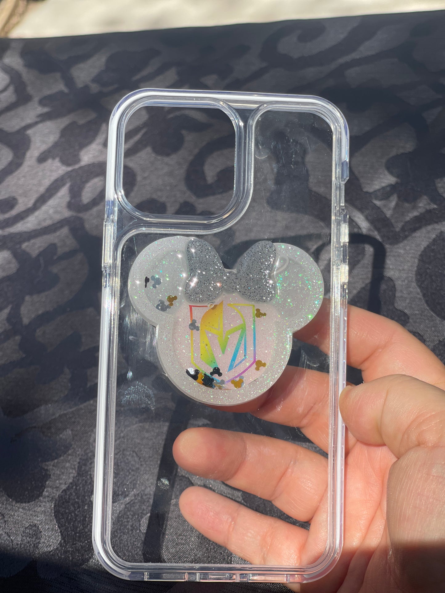 VGK Mouse w/bow Shaker Phone Grip- Rainbow